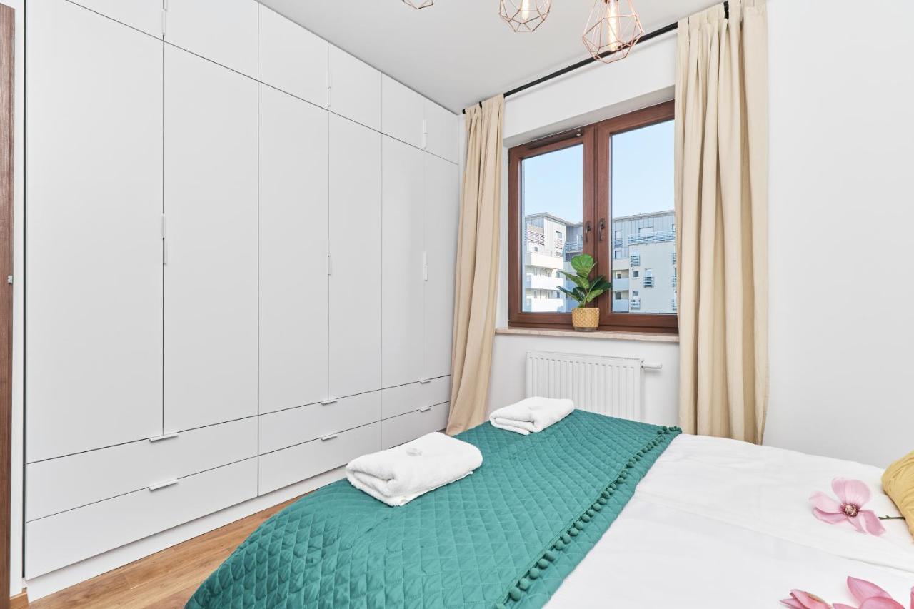 Nowa Teczowa Apartments Promenada Staromiejska By Noclegi Renters Wroclaw Dış mekan fotoğraf